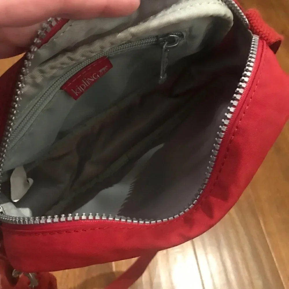 Kipling Dee crossbody bag with keychain